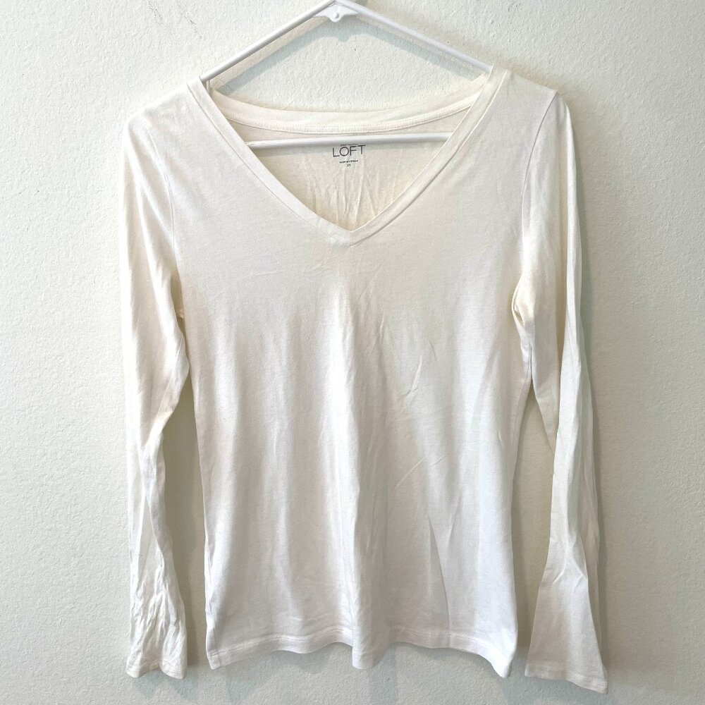 Ann Taylor Loft V-Neck Long Sleeves Top  White  Size: XS